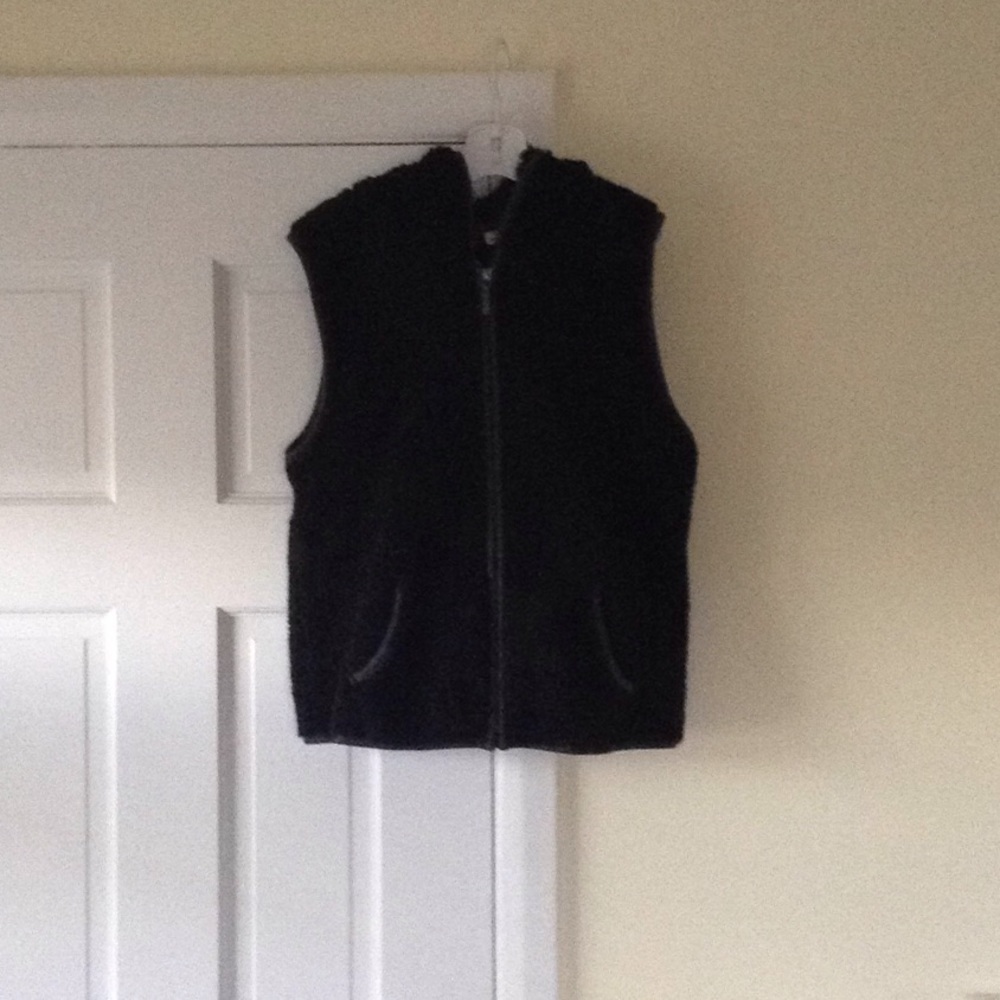 Girl's comfy vest!